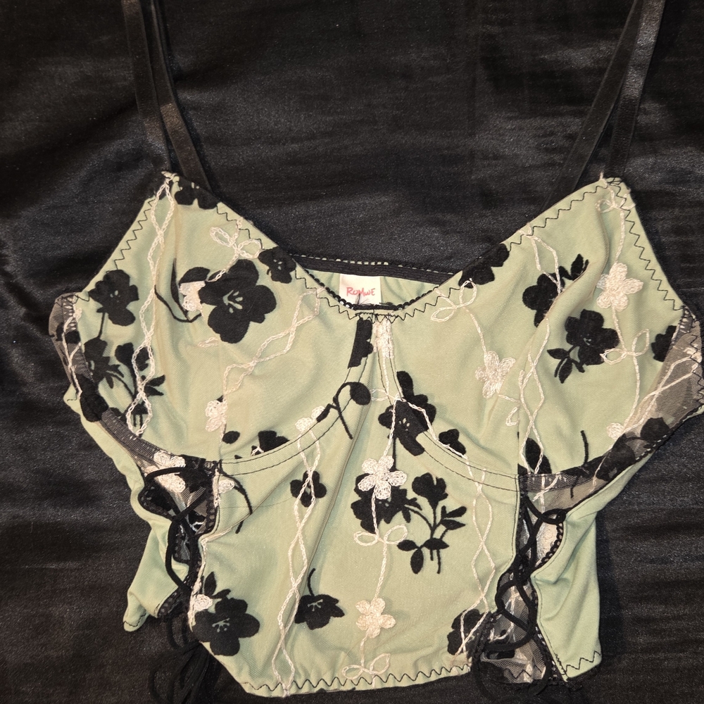 ROMWE Green and Black Floral Camisole
